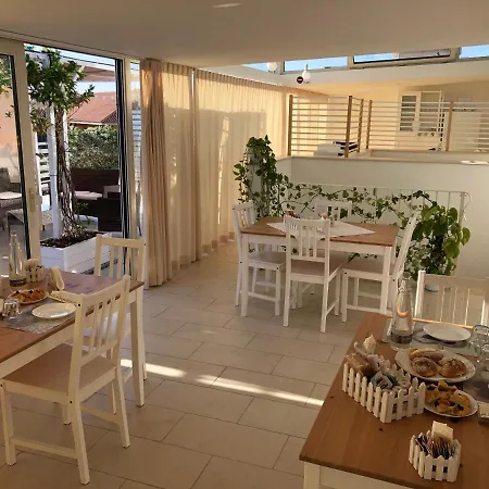 Maison Bijou Отель типа 