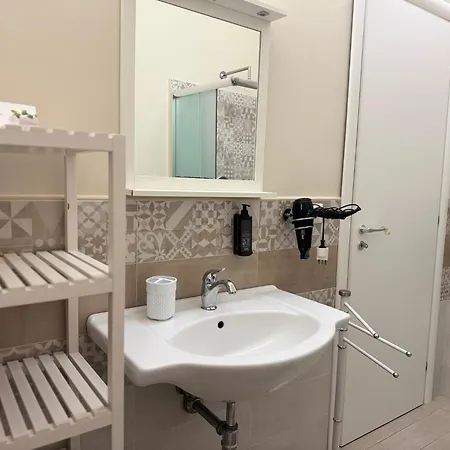 Maison Bijou Bed & Breakfast